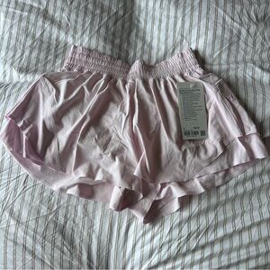 NWT Lululemon shake it out running shorts, S